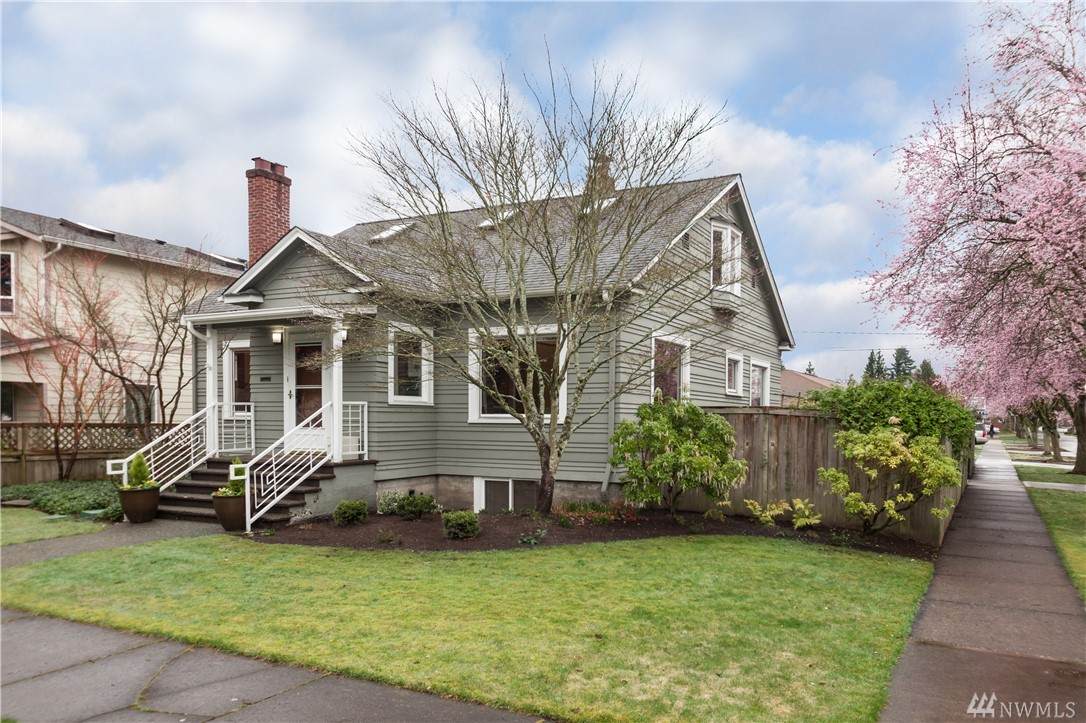 220 7th Ave - Photo 1