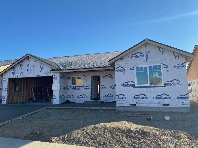 139 Mystical Ave - Photo 1