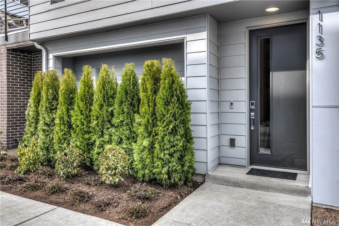 1099 124th Ct - Photo 1