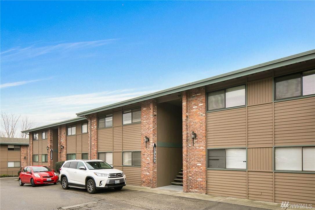 13552 37th Ave - Photo 1