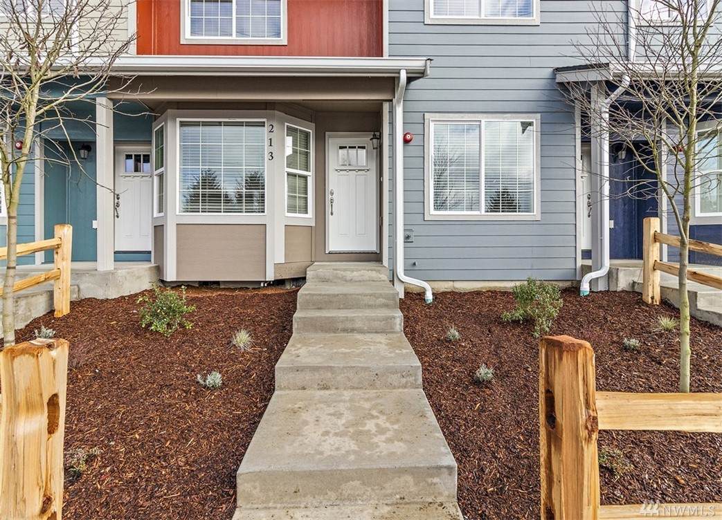 213 Norpoint Wy - Photo 1