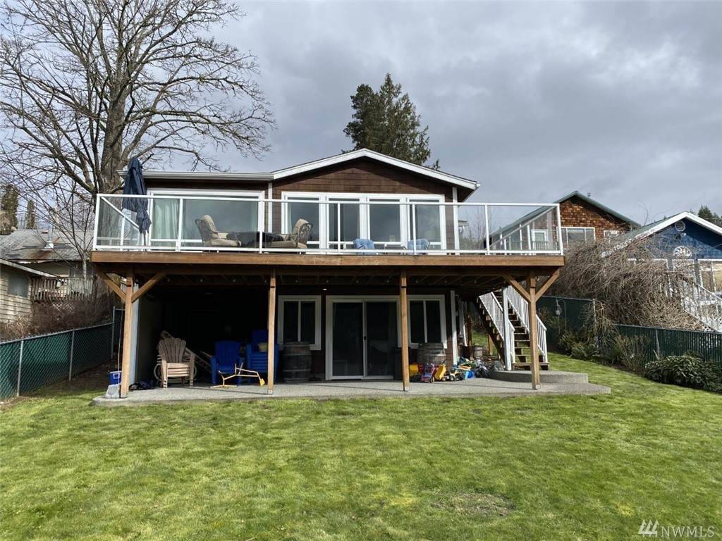 18484 Westview Rd - Photo 1