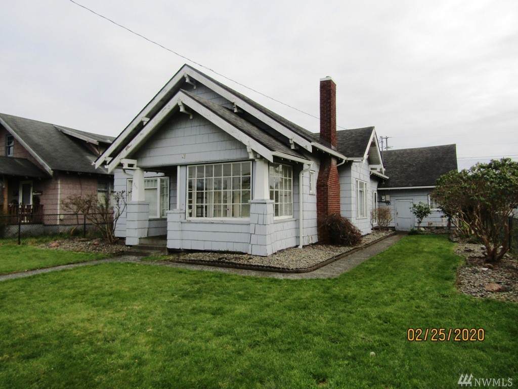 715 3rd St - Photo 1