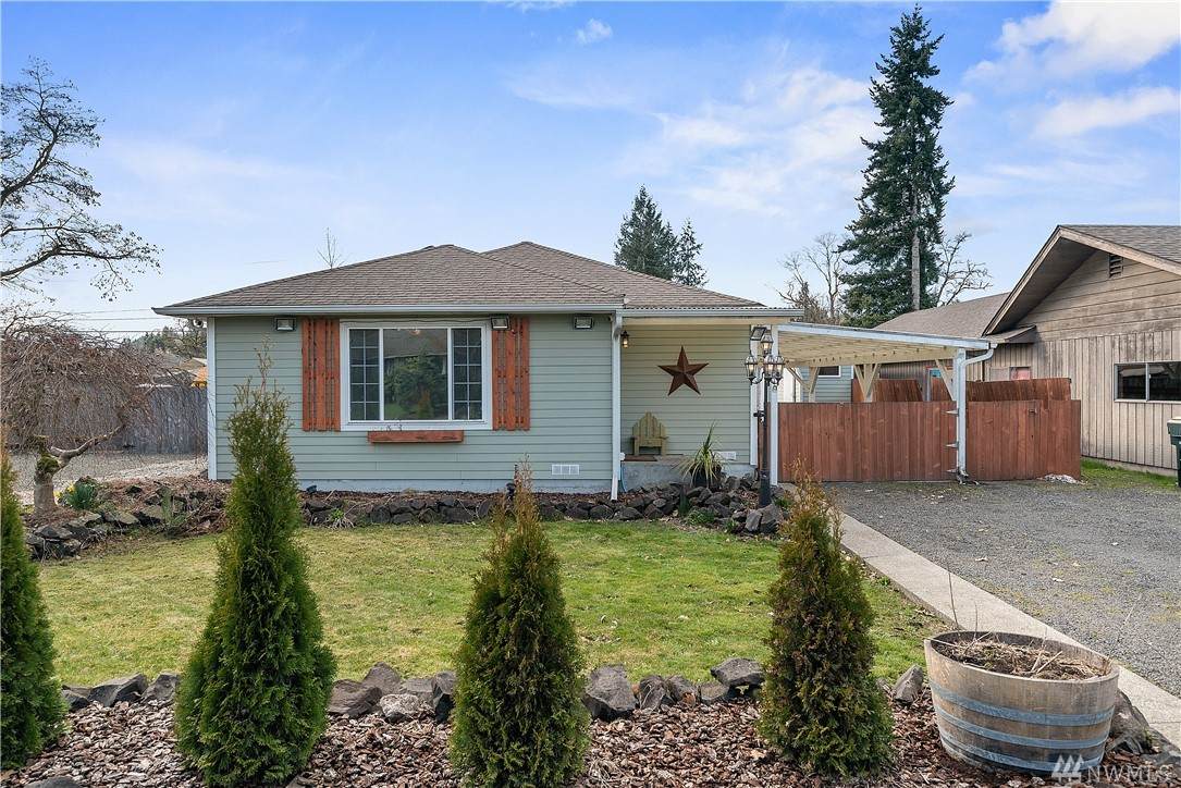 2121 Tower Ave - Photo 1
