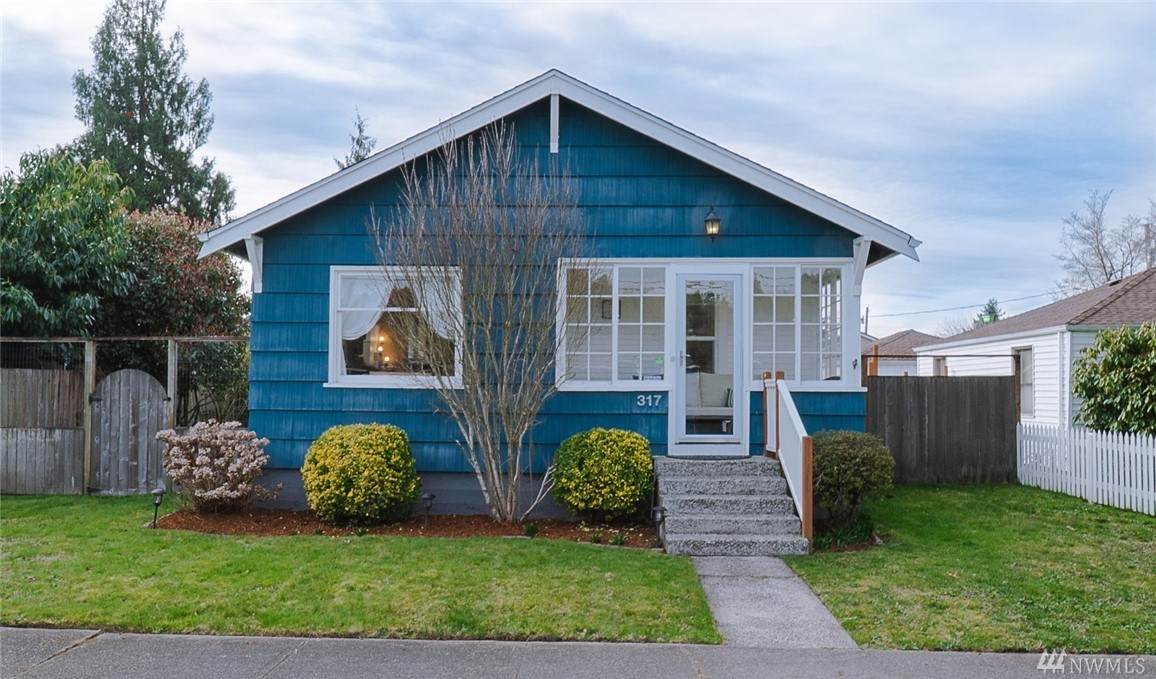 317 Pike St - Photo 1