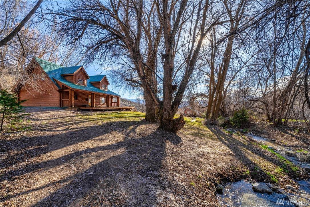 995 Veroske Rd - Photo 1