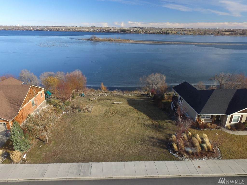 4223 Edwards Dr - Photo 1