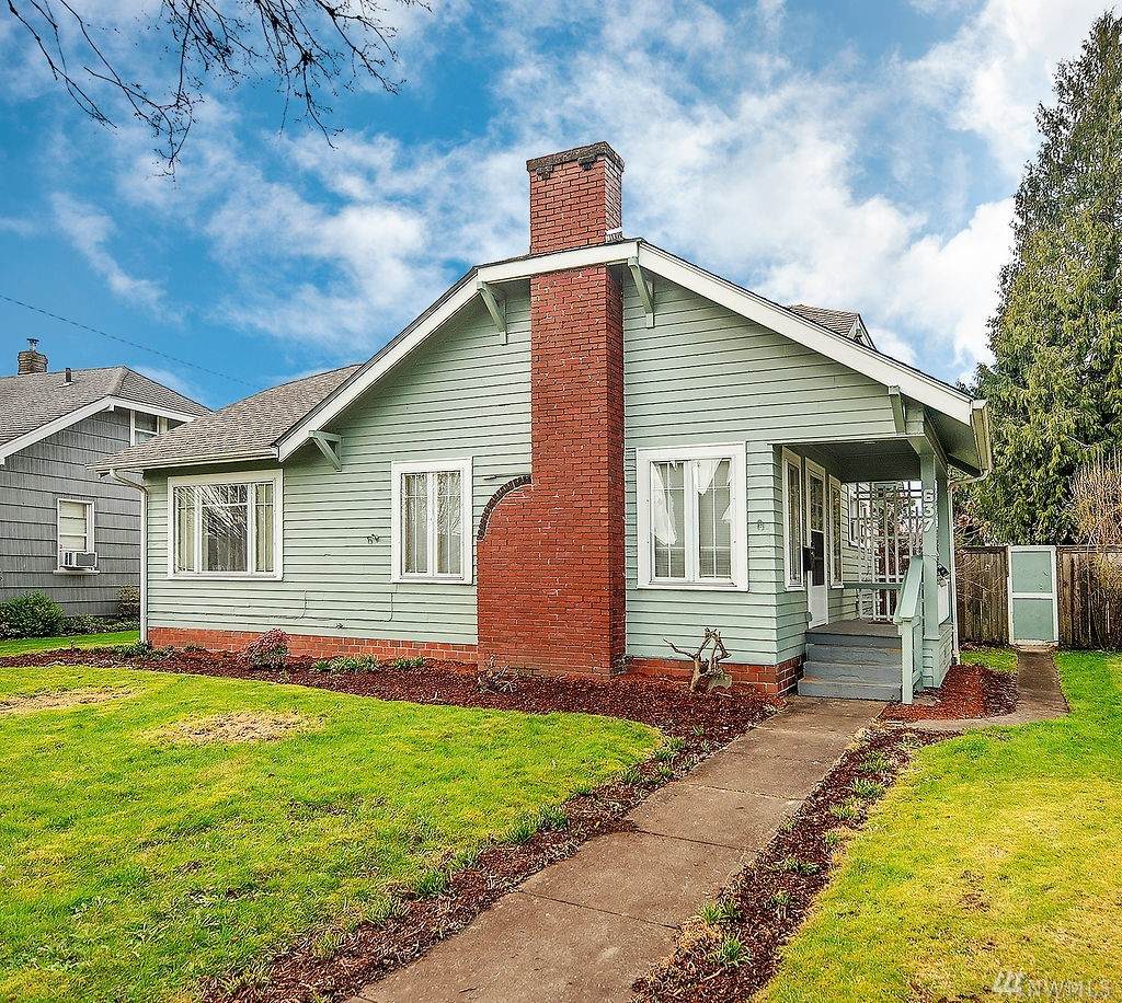637 21st Ave - Photo 1