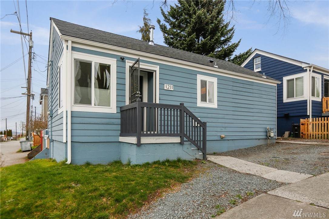 1211 Everett Ave - Photo 1 1211 Everett Ave - Photo 1