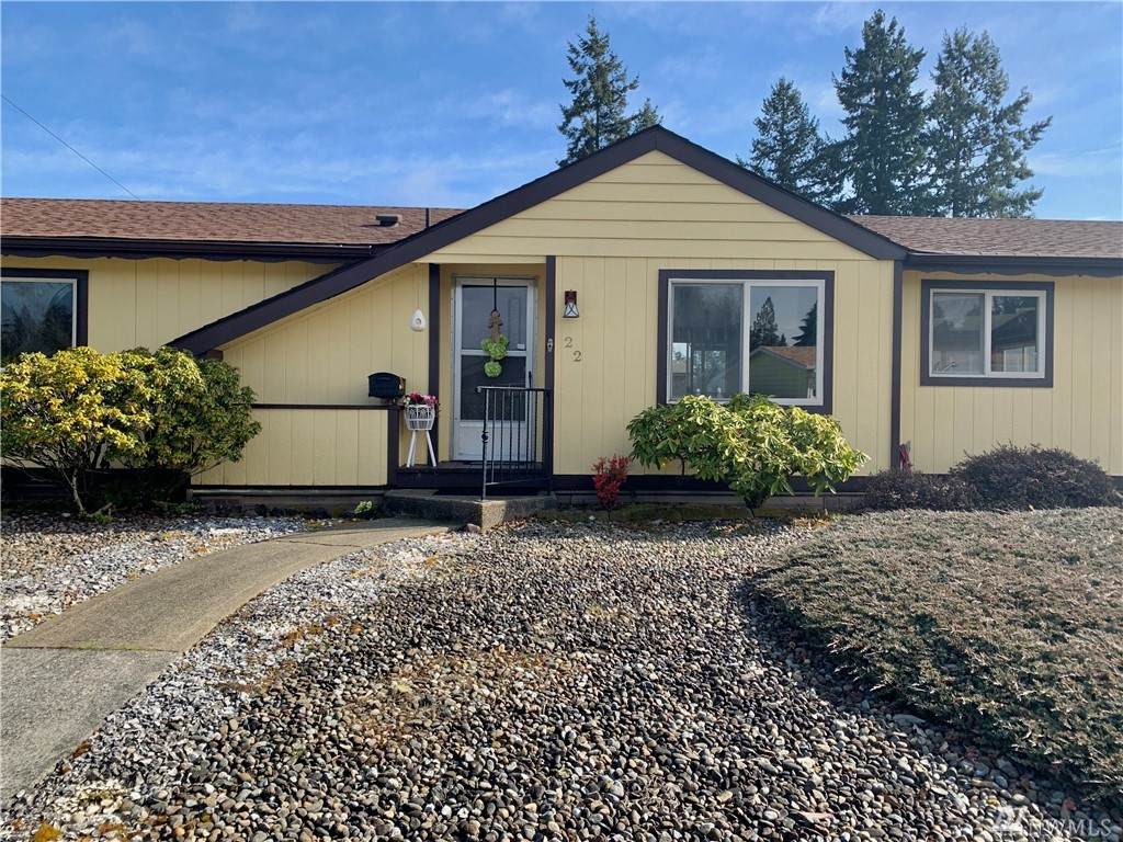 706 Dennis St - Photo 1