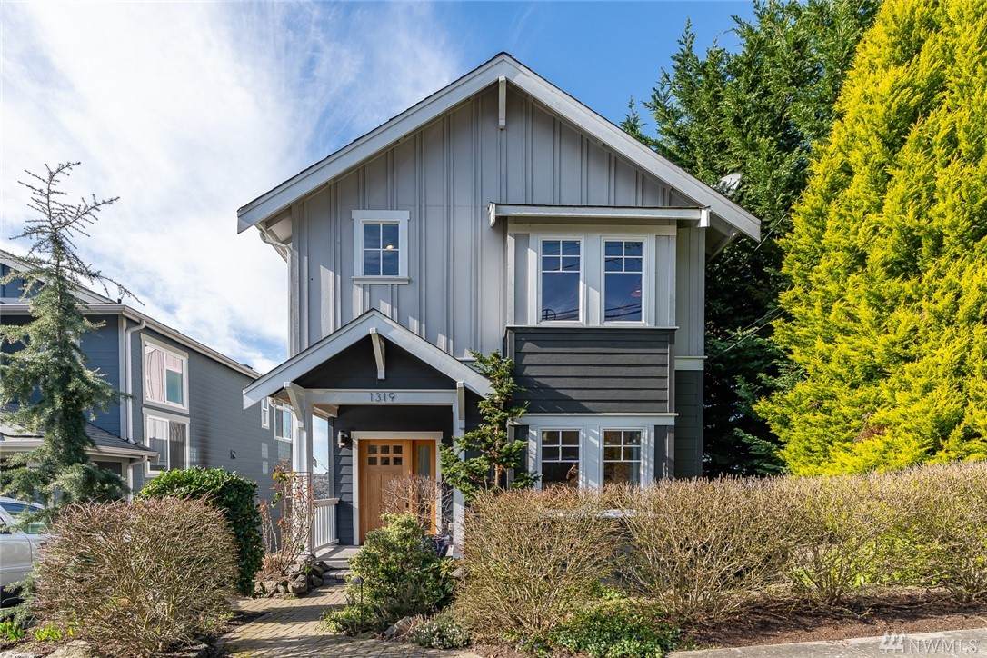 1319 30th Ave - Photo 1