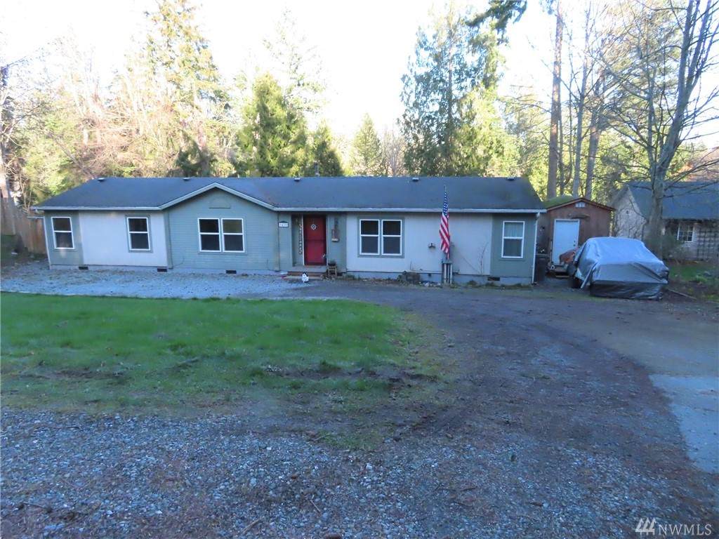 1439 Graham Dr - Photo 1