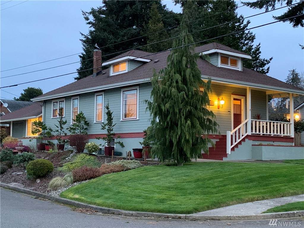 405 2nd St - Photo 1