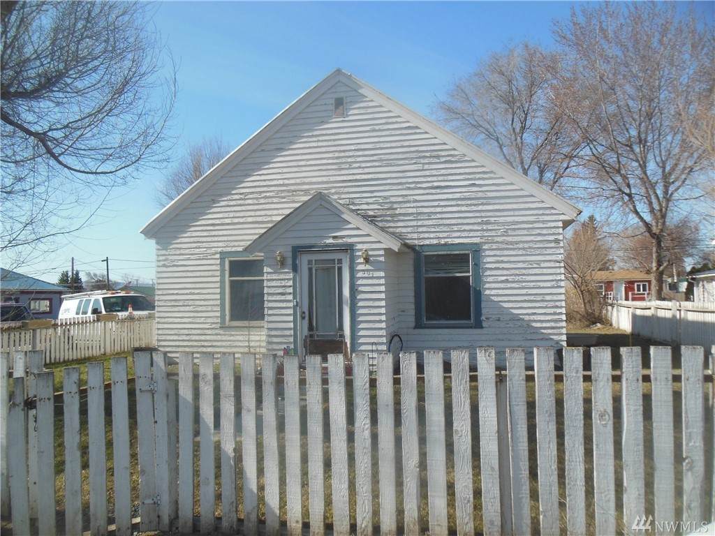 301 Lewis St - Photo 1 301 Lewis St - Photo 1