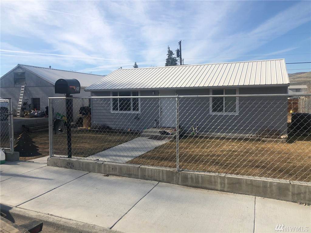 1231 Thurston St - Photo 1