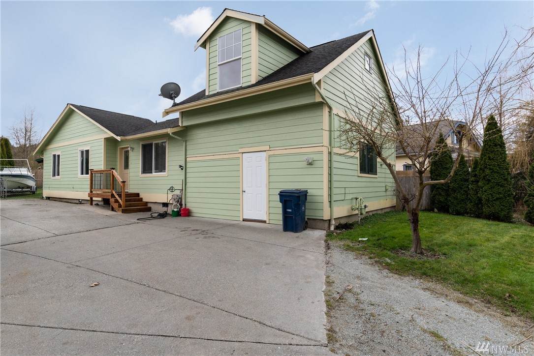 4202 College Way - Photo 1