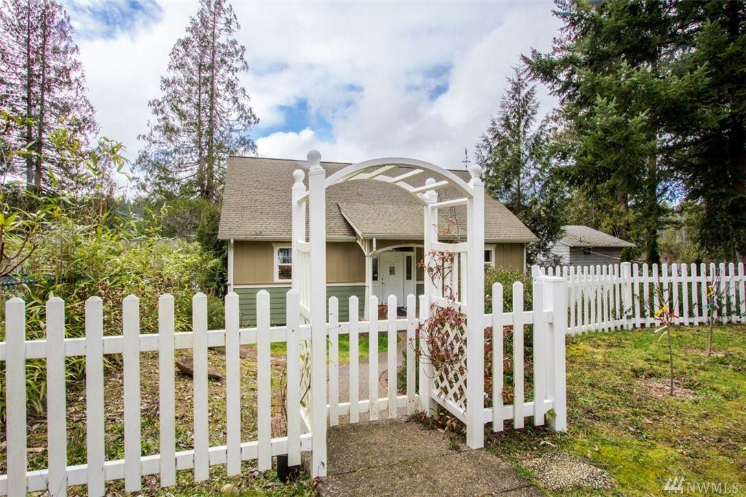 131 Lucky Lane - Photo 1