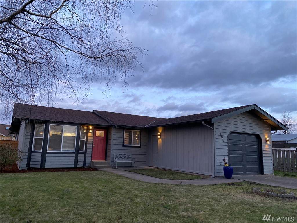 405 Rosewood Dr - Photo 1