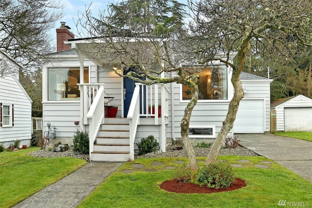 3221 98th St - Photo 1