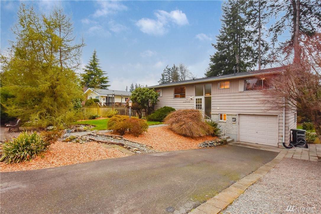 15704 57th Place - Photo 1