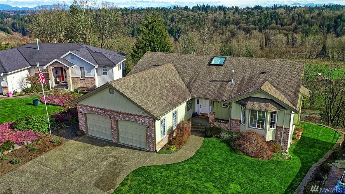 1325 Suncrest Dr - Photo 1