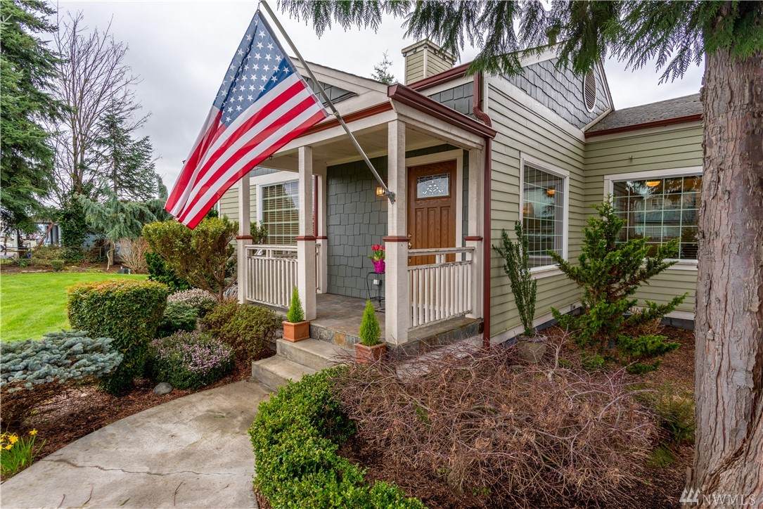 1821 Harrison Ave - Photo 1