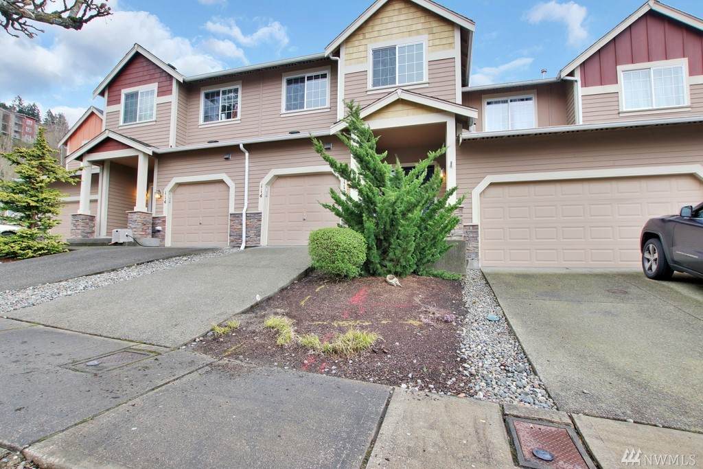 112 60th St - Photo 1