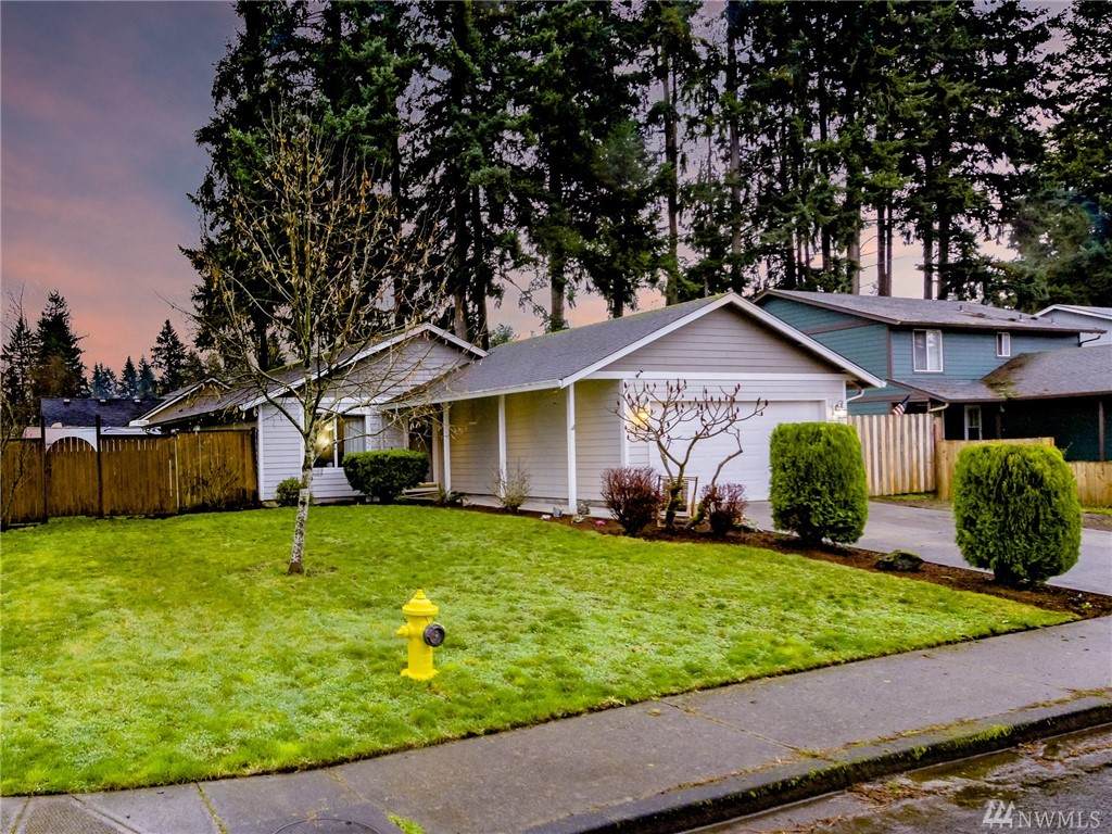 9209 109th Ave - Photo 1