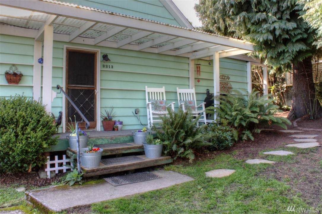 3313 Dearborn St - Photo 1