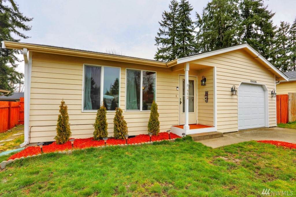 412 Mckenzie Ave Sw - Photo 1