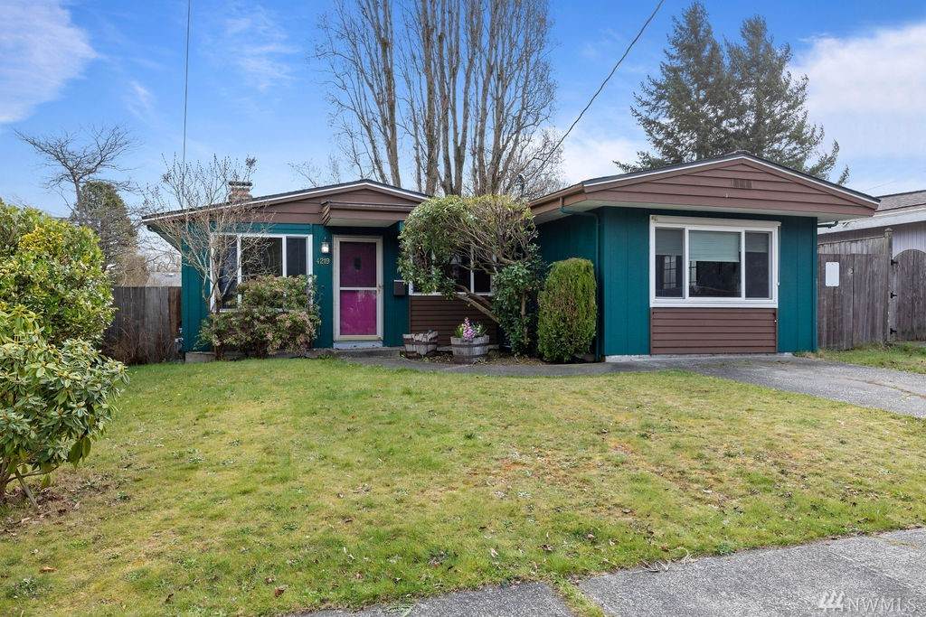4219 Orchard St - Photo 1