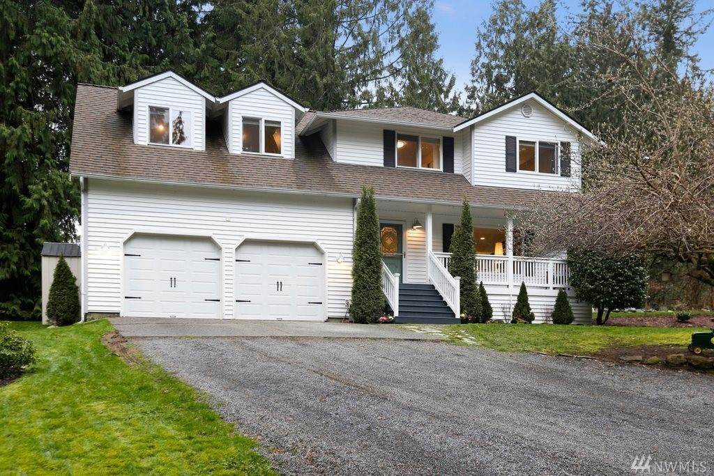 2628 Lake Dr - Photo 1