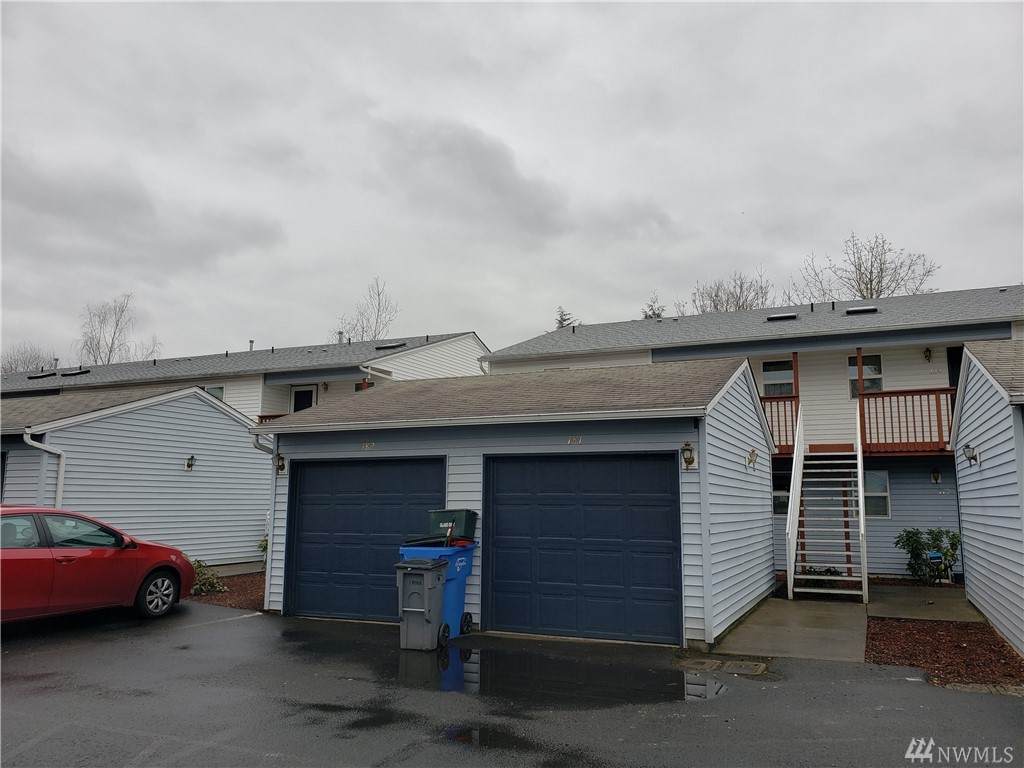 4000 109th Ave - Photo 1