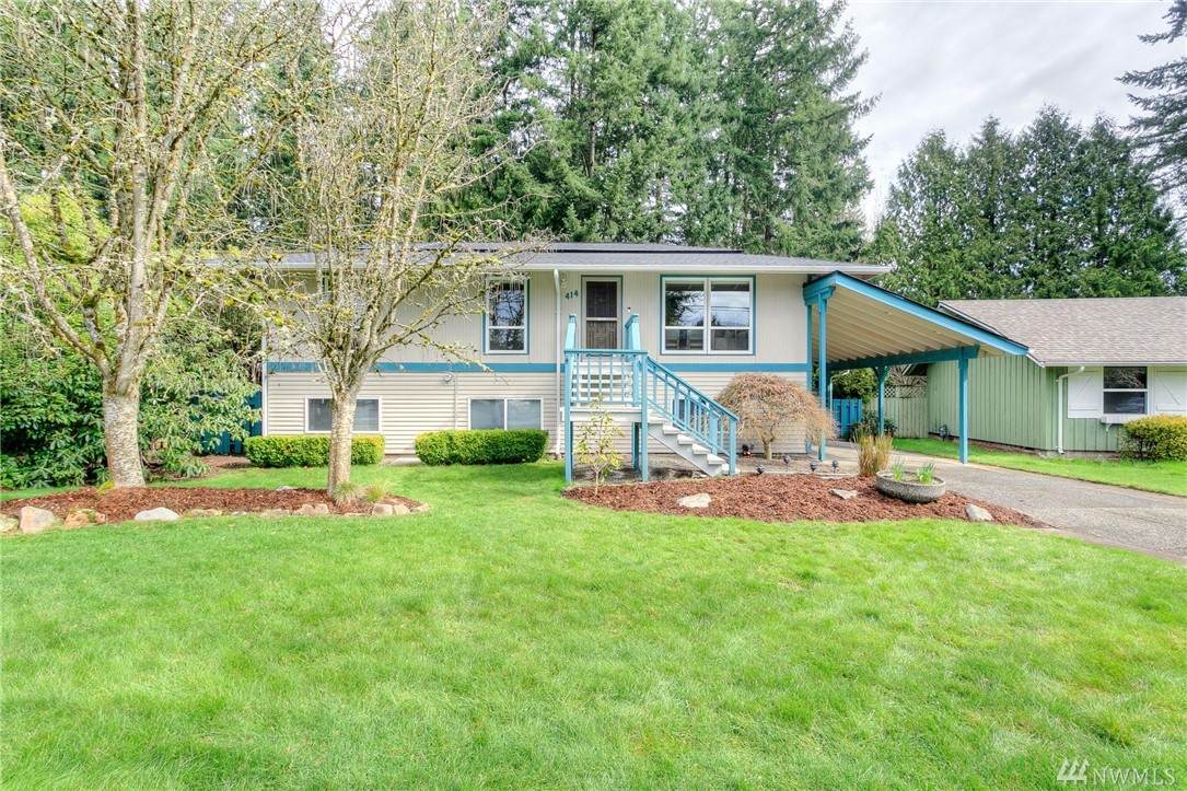 414 Chelan Ave - Photo 1