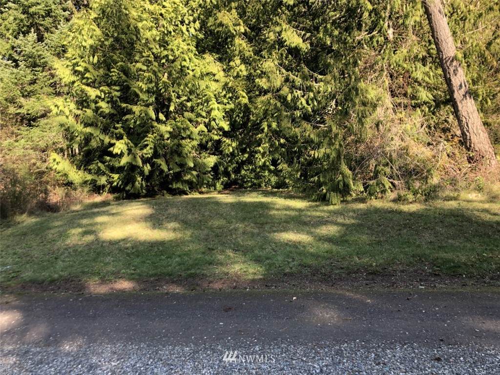 6309 190th Avenue - Photo 1