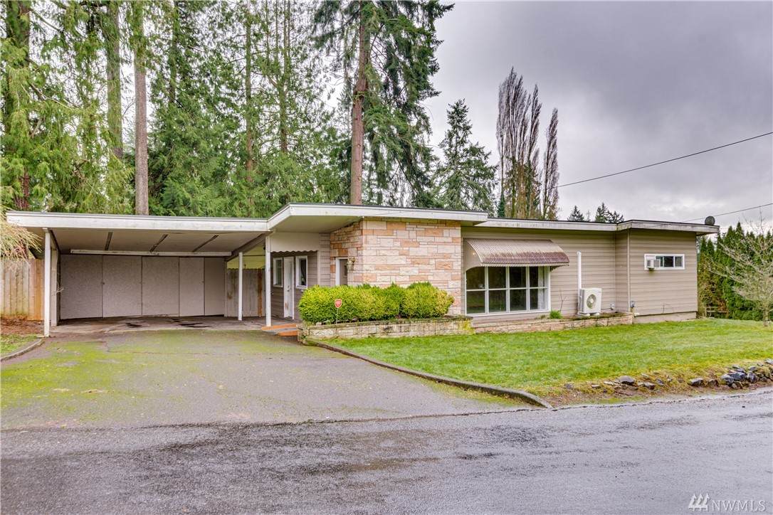 2930 37th Ave - Photo 1