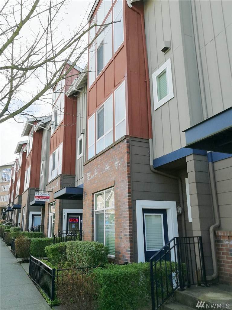 2417 Park Dr - Photo 1