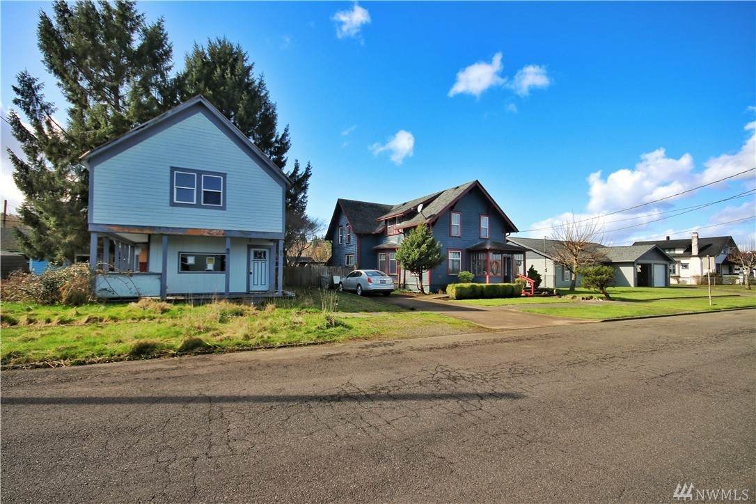 1224 4th Street - Photo 1