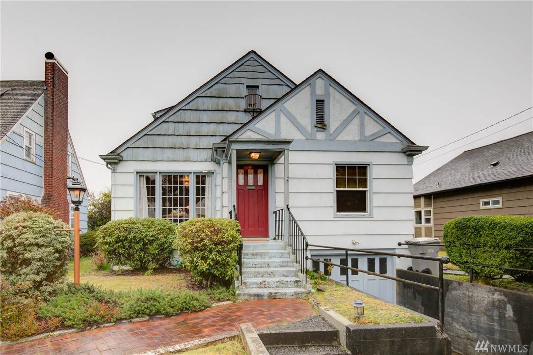 527 6th St - Photo 1
