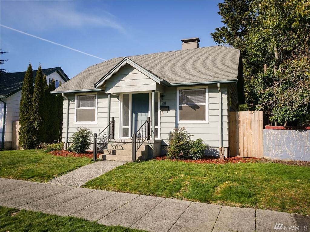 618 14th Ave - Photo 1
