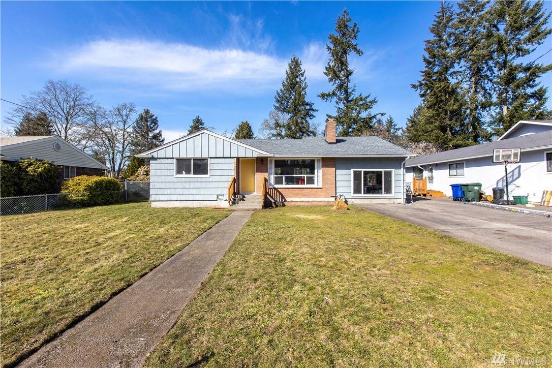 9313 Lake Dr - Photo 1
