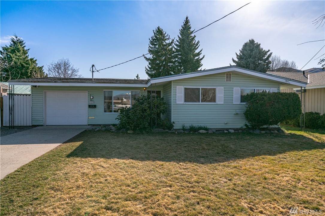 1105 Castlerock Ave - Photo 1