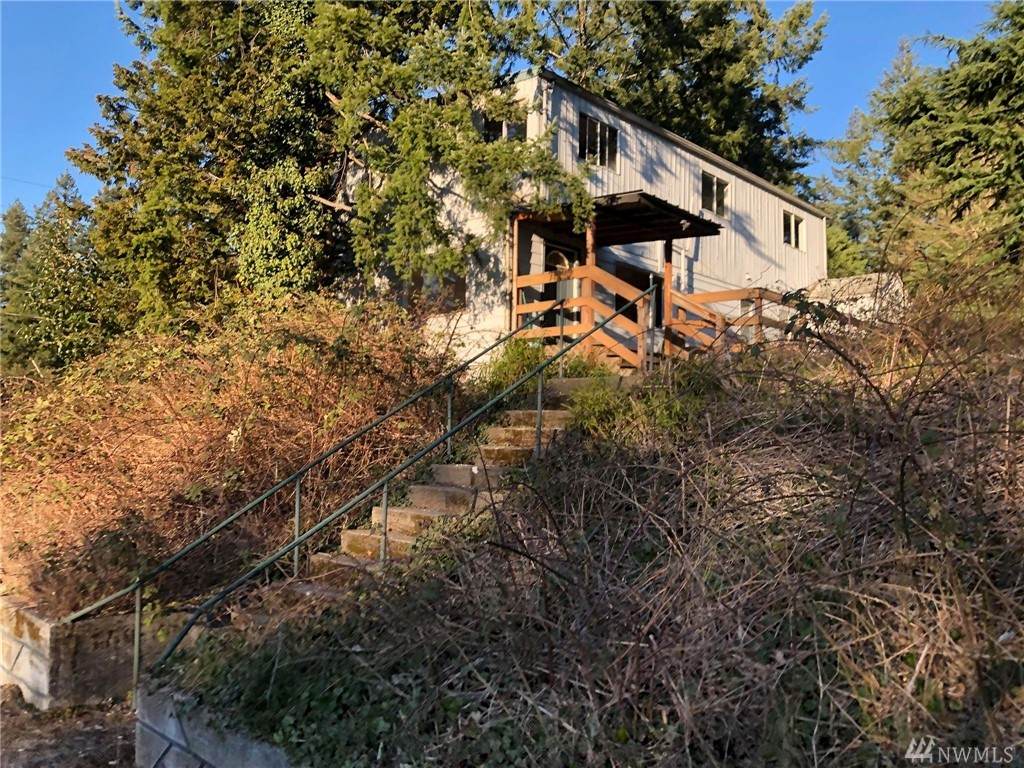 1663 Harrison Ave - Photo 1
