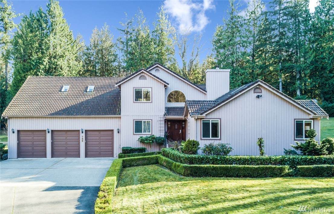 700 292nd Ave - Photo 1
