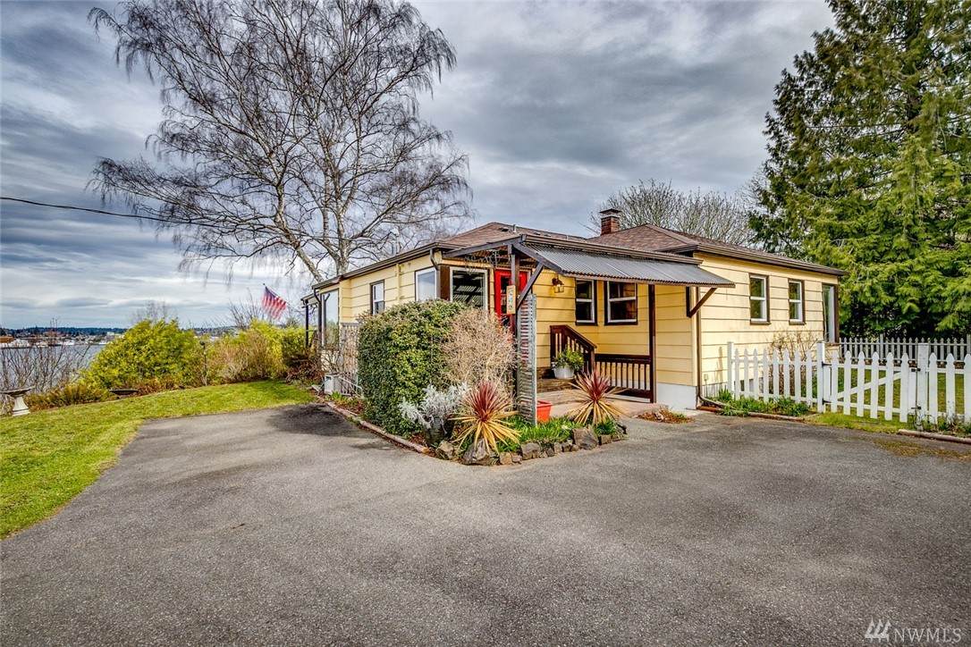 218 Seattle Ave - Photo 1