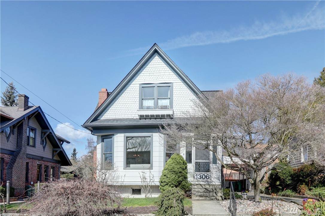 1306 68th St - Photo 1