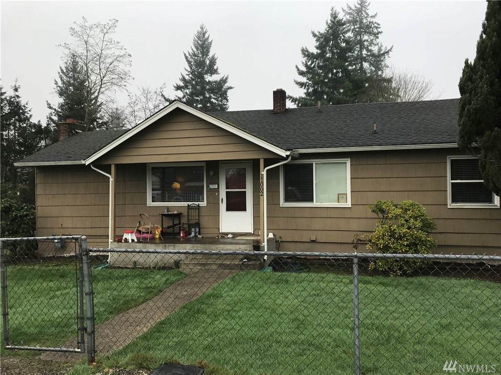 11002 Ainsworth Ave - Photo 1