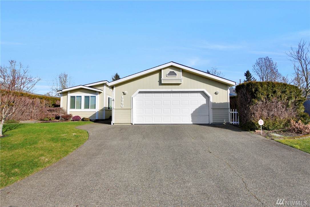 1940 Hollyhock Lane - Photo 1