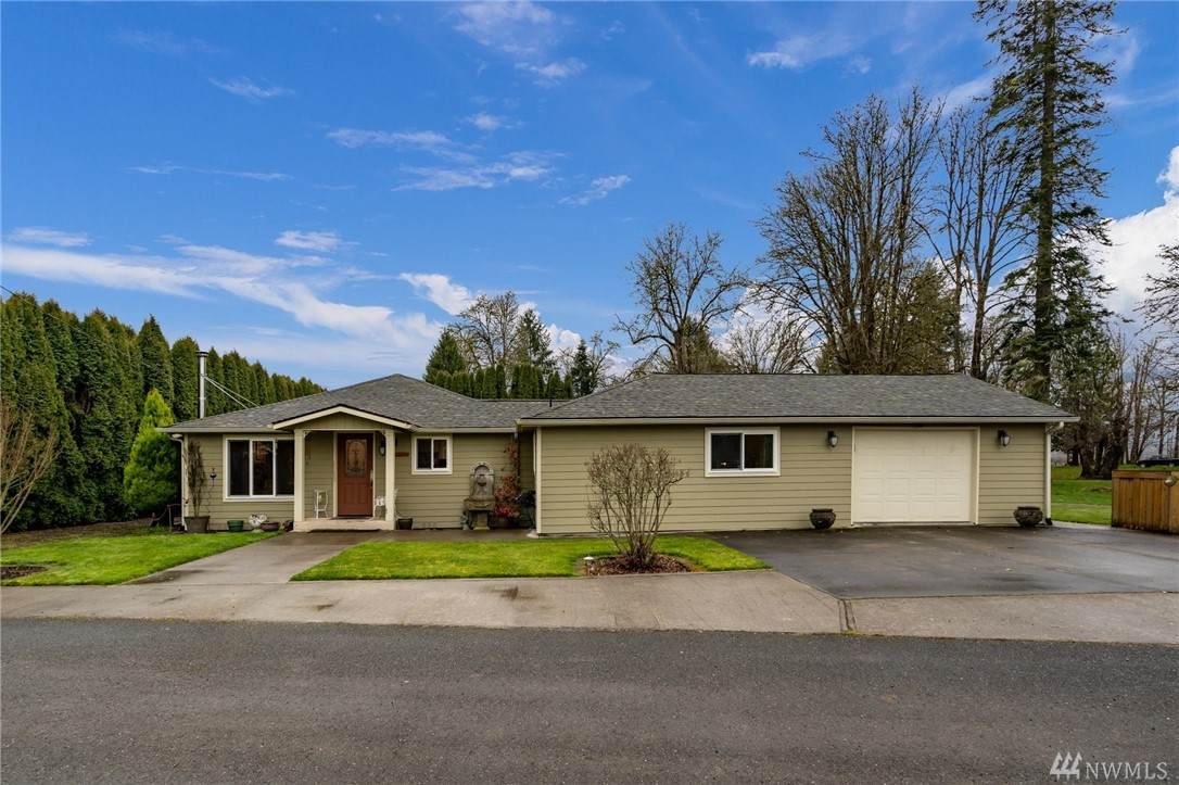 511 Cedar St - Photo 1