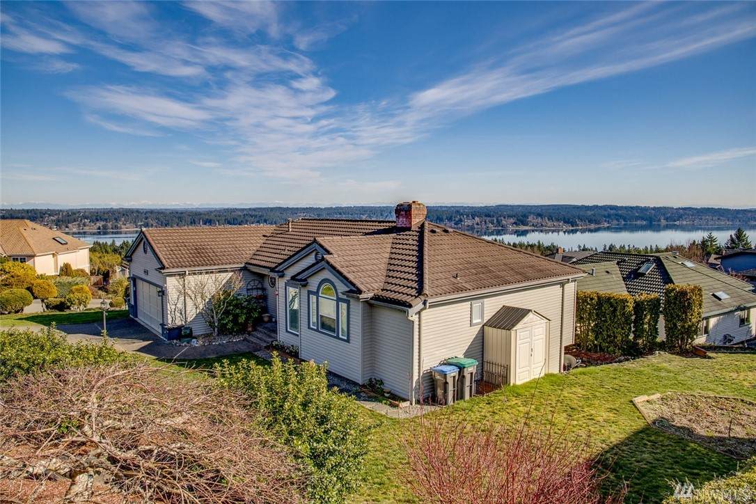 7974 Emery Blvd - Photo 1